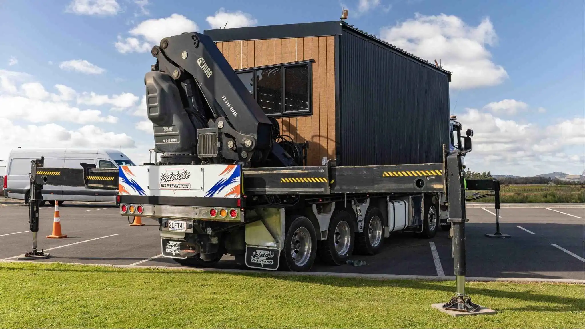 Outclass modular building installation - crane unloading unit.
