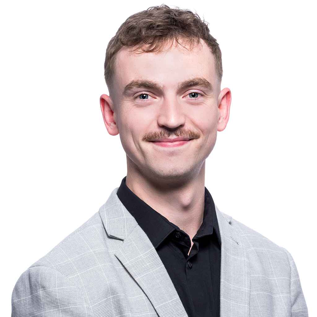 Joshua Dalton Headshot