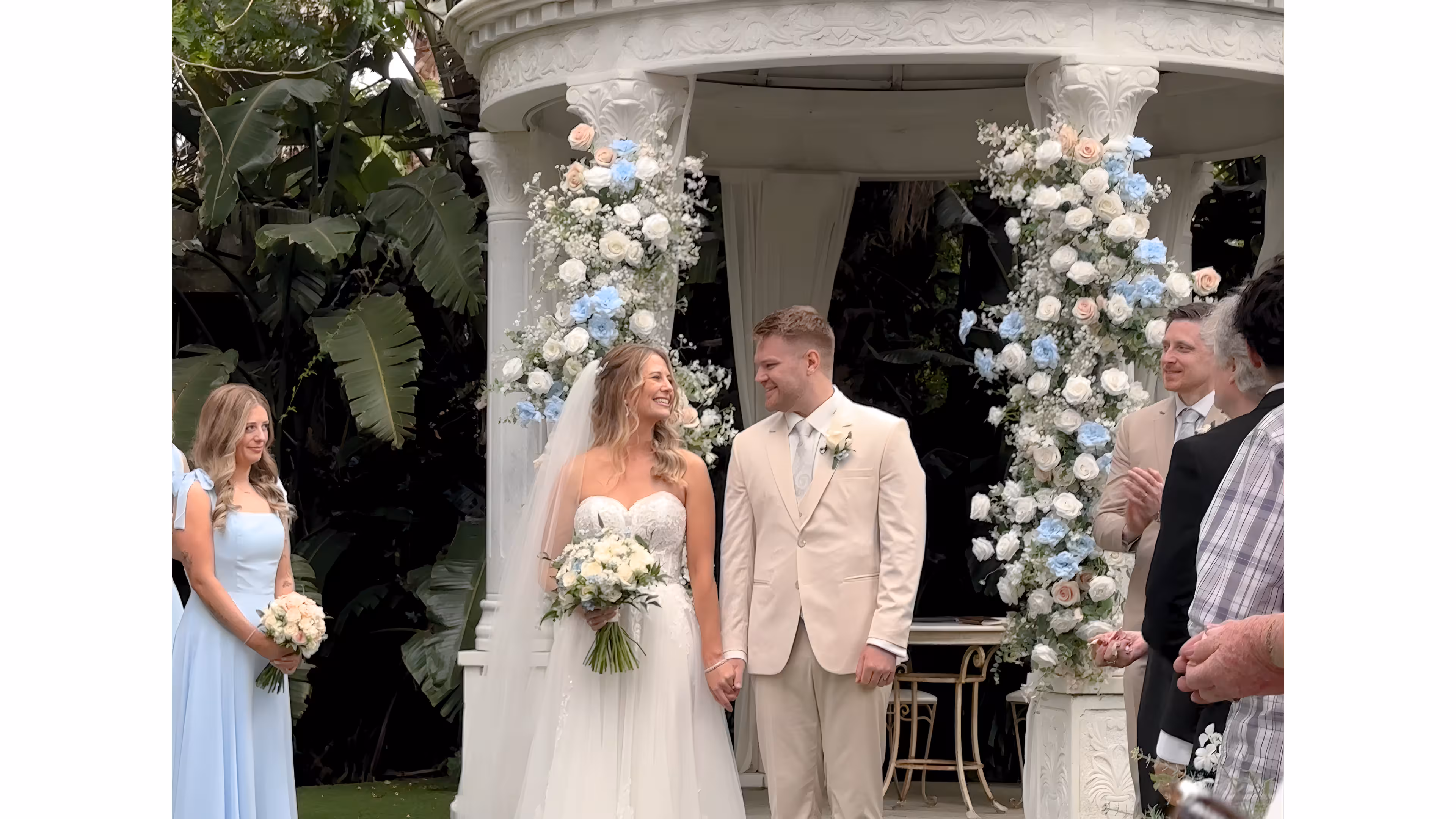 Wedding ceremony at Settlers Country Manor Auckland wedding venue